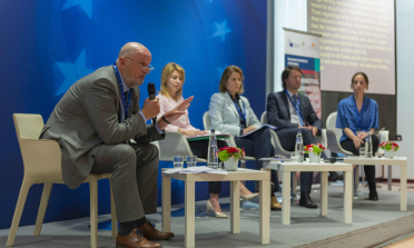 Cor J.W. Meijer moderating the second panel of the Promoting Common Values and Inclusive Education conference